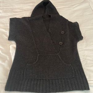 Women’s Medium Sweater Hoodie